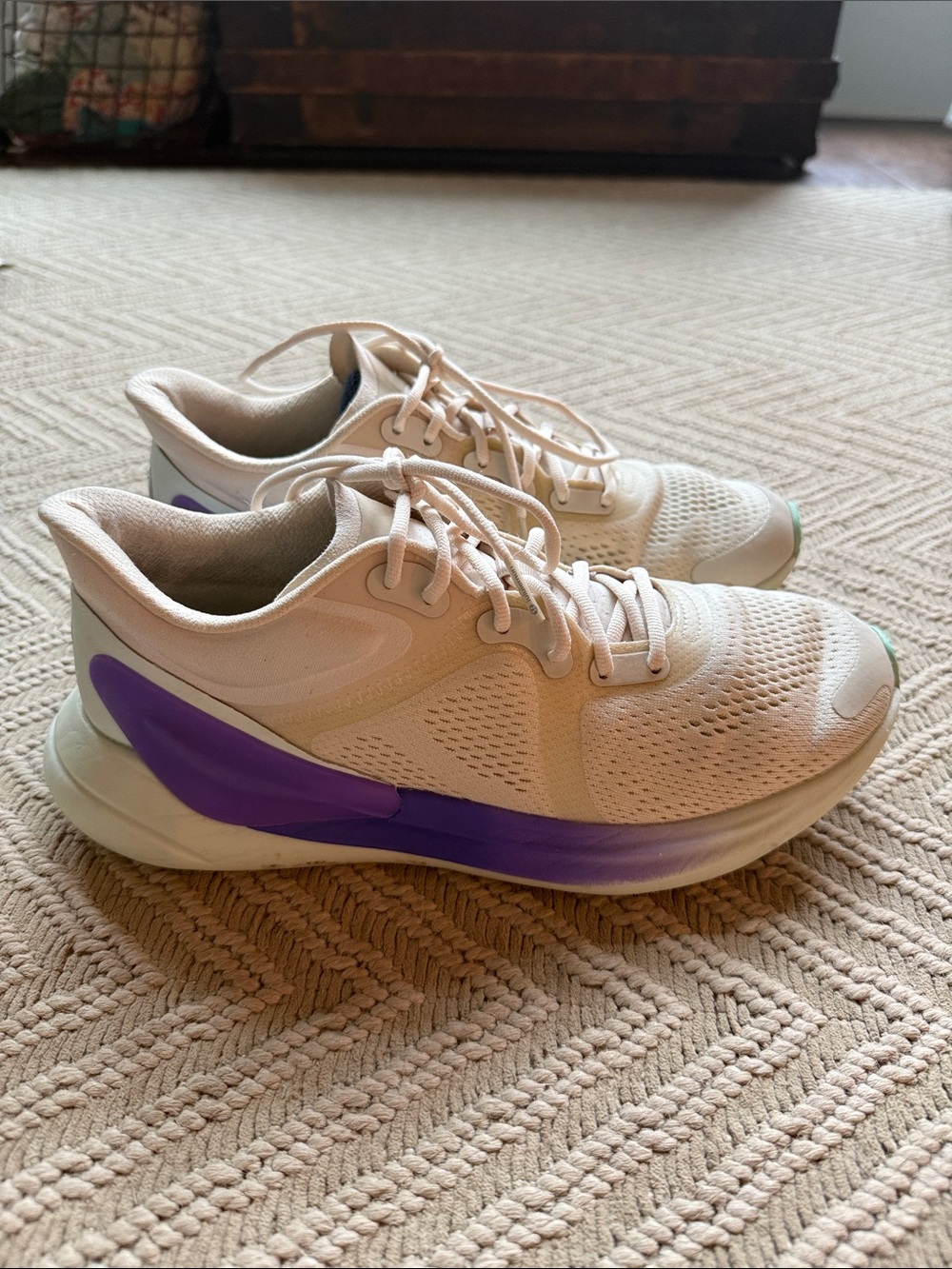 Lululemon women’s shoes Bliss feel run size 8.5